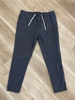 Vuori Men's Charcoal Jogger Drawstring Pants